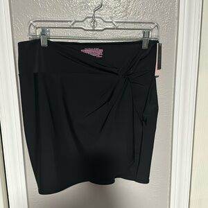 NWT-Pink/Victoria Secret solid black swimsuit sarong, size M/L